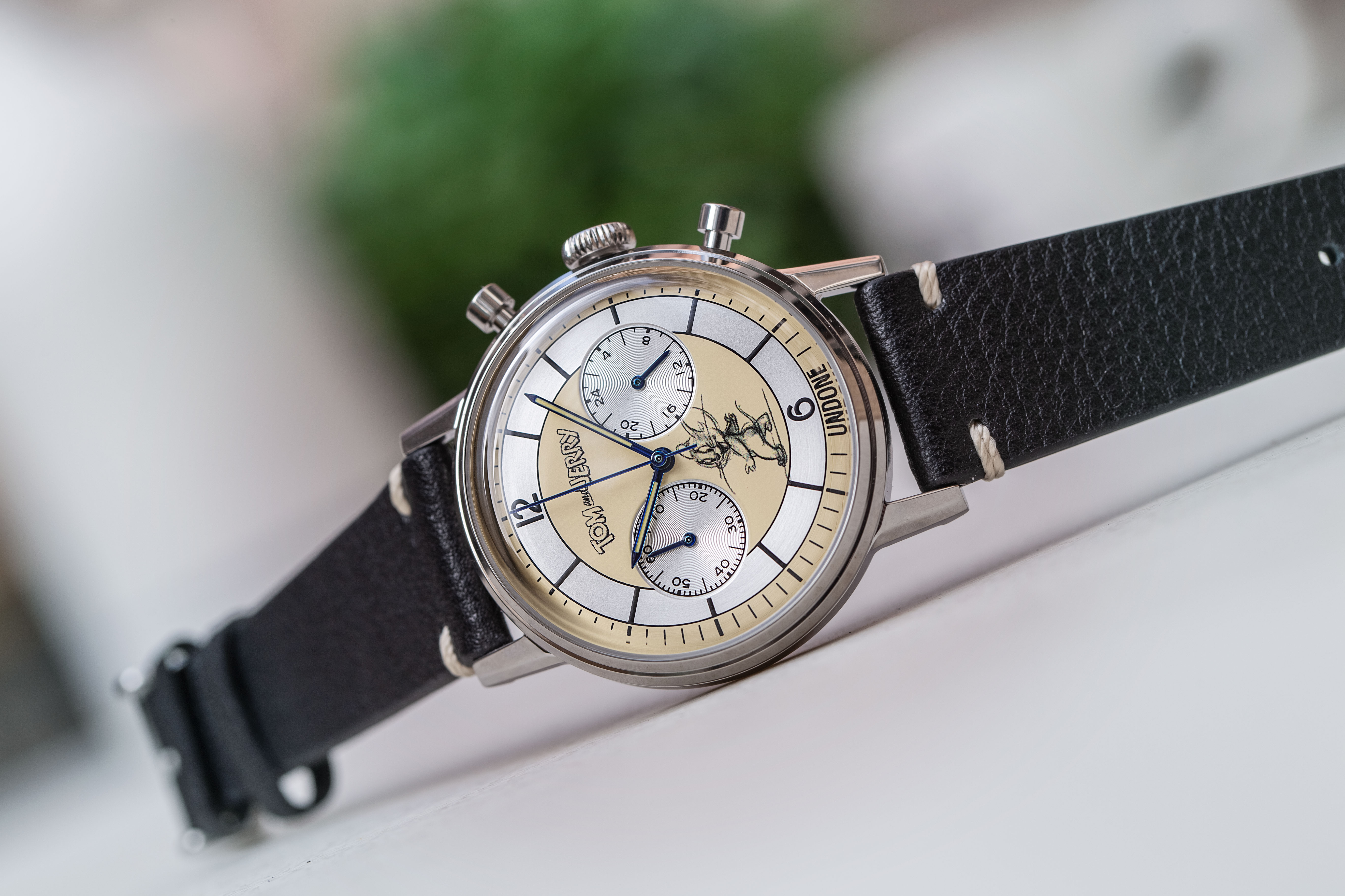 ワーナー公式】ニュース｜『トムとジェリー』80周年を記念した腕時計が